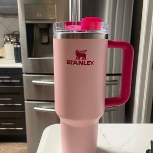 Used Pink flamingo 40oz Stanley